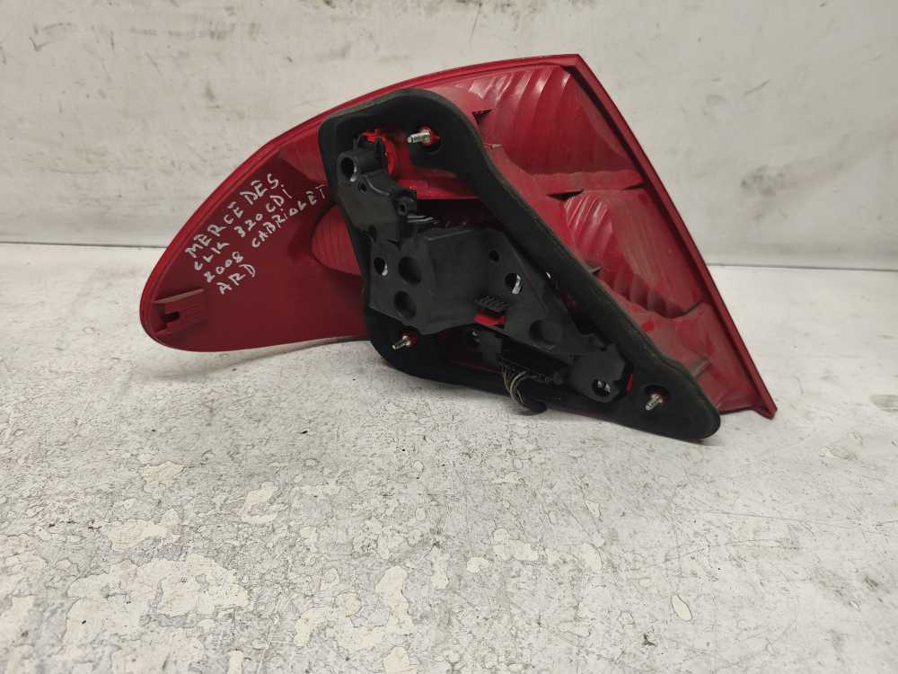 FEU ARRIERE DROIT MERCEDES - Vue 2